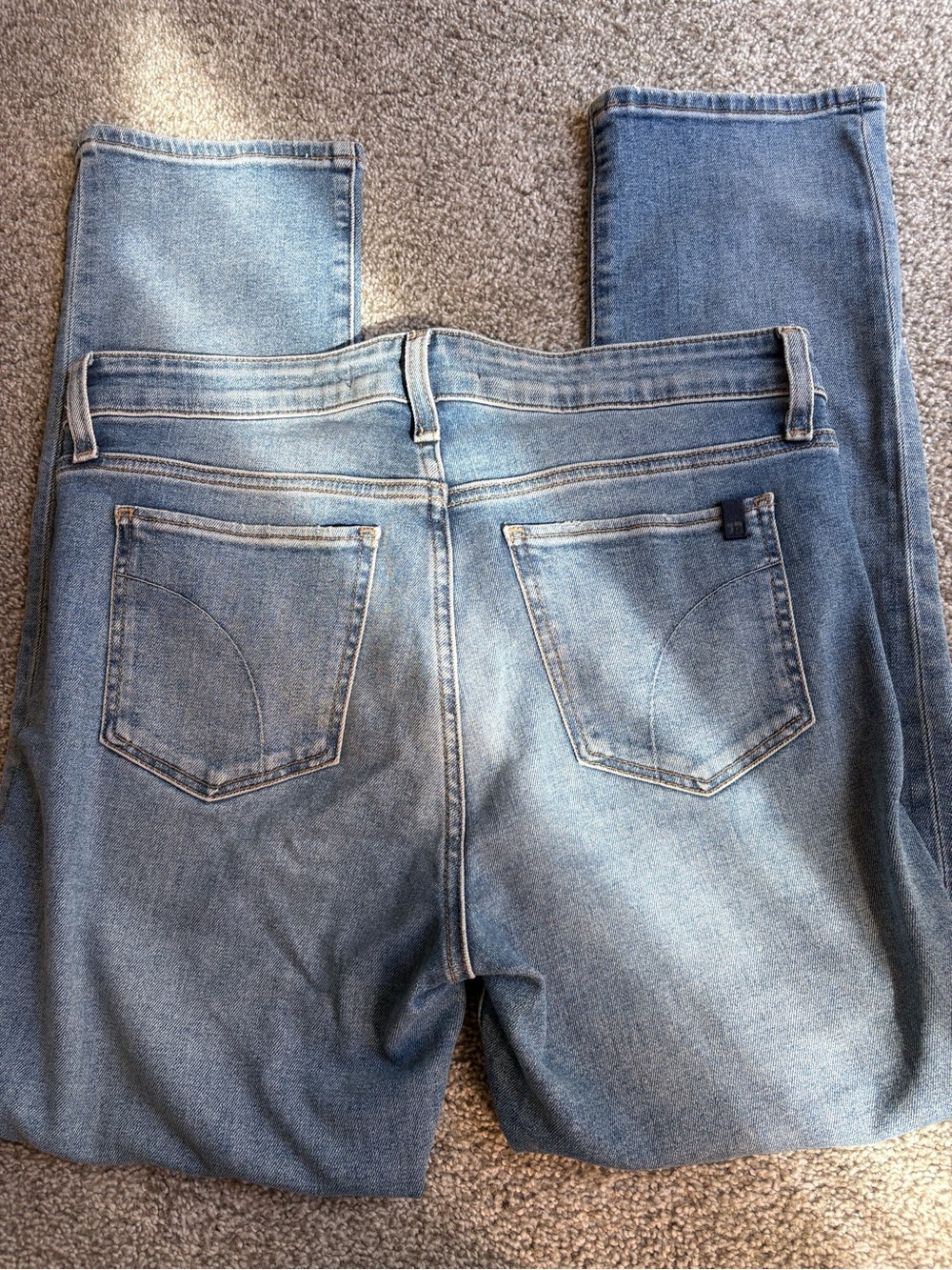 Joe’s Jeans “the Lara - mid rise cigarette ankle”